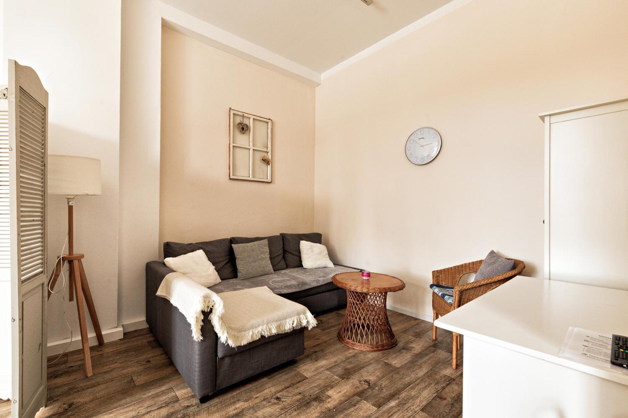 Apartment Edelgard *