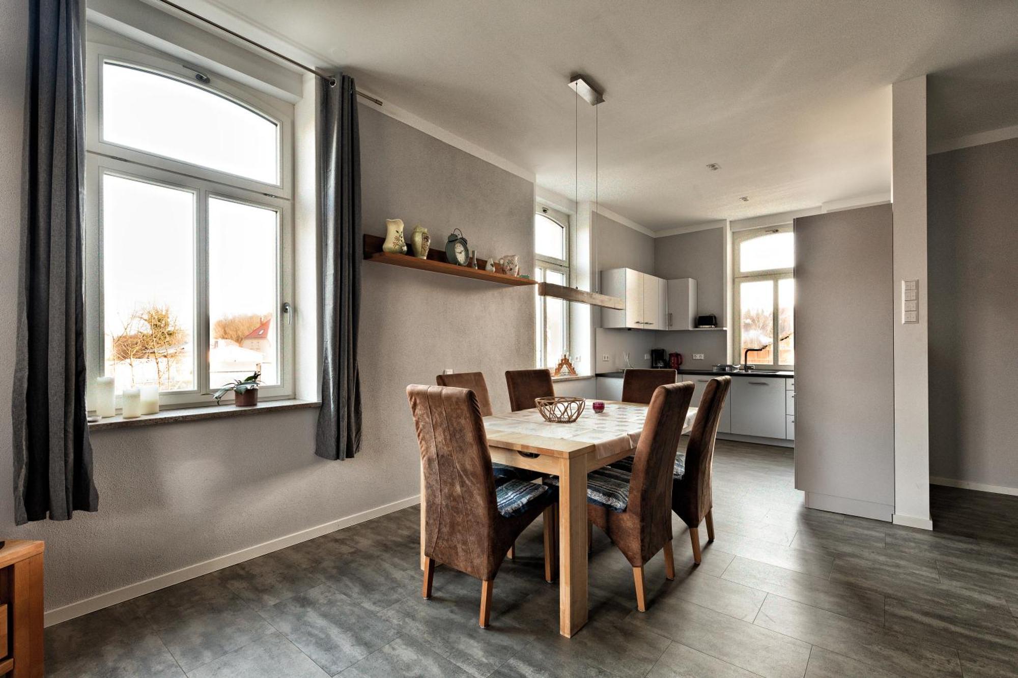 Edelgard Apartment *