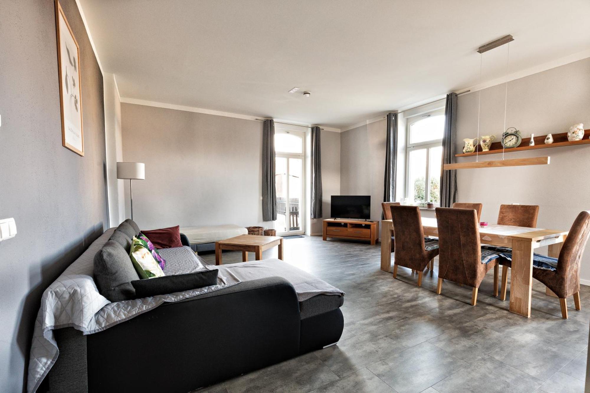 Edelgard Apartment *